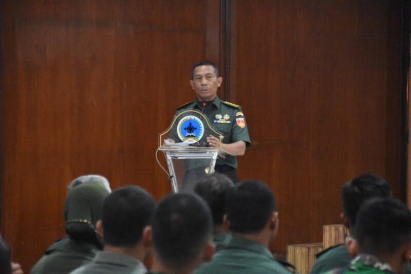 Foto: Tingkatkan Disiplin, Korem 072/Pamungkas Menerima Penyuluhan Hukum Dari Kumdam IV/Diponegoro