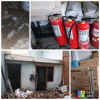 Foto: Tidak Punya Ijin Usaha dan Peruntukan, Rumah di Gading Pantai Surabaya Terbakar