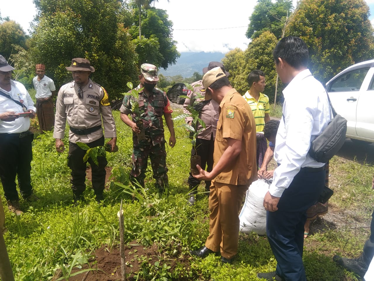 Babinsa Hadiri Kegiatan Penghijauan Peduli PLN Dan Pelestarian Lingkungan Hidup