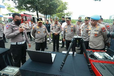 Gelar Apel, Kapolda Jatim Cek Kelayakan Alsus dan Almatsus yang Dimiliki Satker