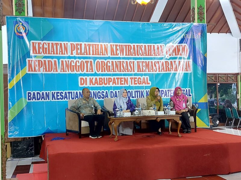 Bupati Tegal Pamitan Dengan LSM dan Wartawan