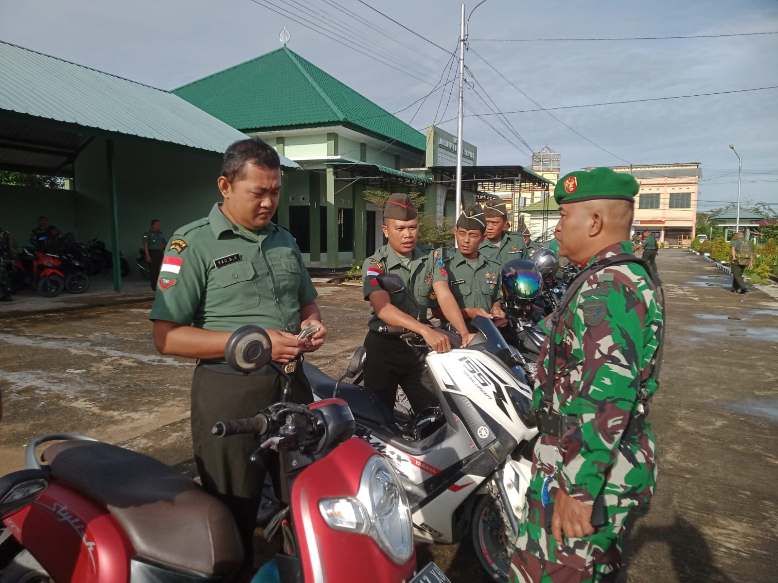 Cegah Pelanggaran Di Tahun 2024 Kodim 1208/Sambas Gelar Apel Kendaraan Roda Dua
