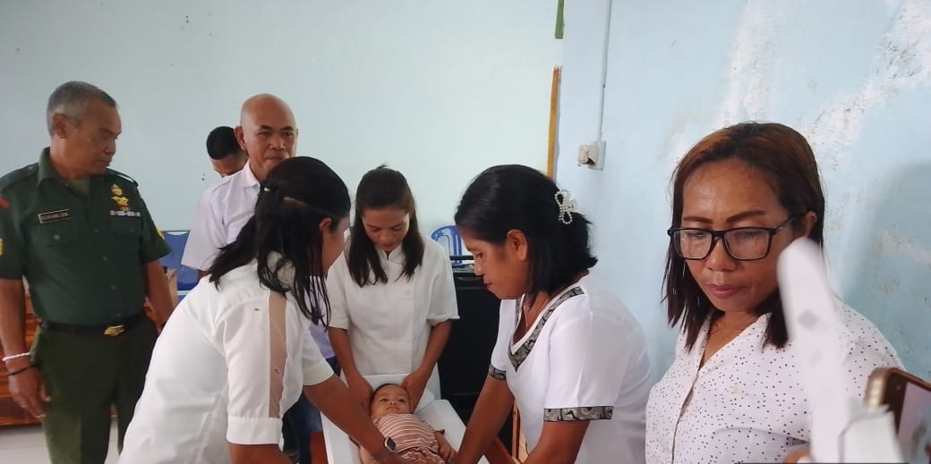 Babinsa Koramil 1612-06/Lembor hadiri Rapat Koordinasi dan Pembukaan Pemberian Makanan Tambahan untuk Anak Stunting
