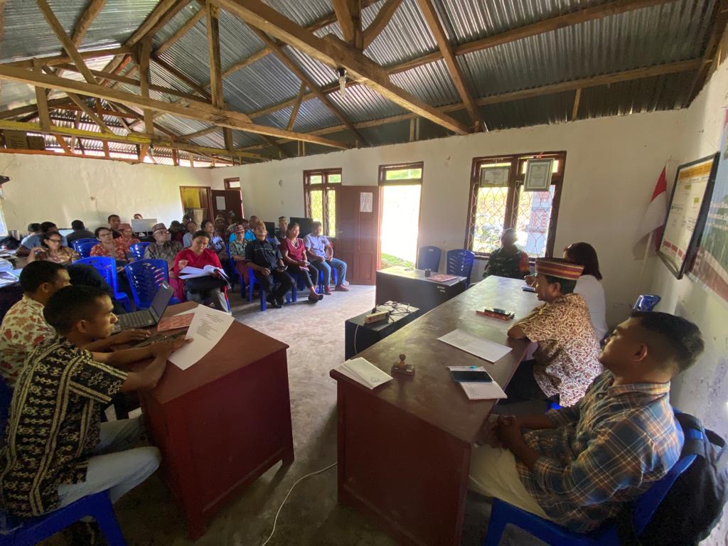 Babinsa Koramil 1612-07/Satar Mese Hadiri Musrembang RKPDes dan Rembuk Stunting di Desa Todo