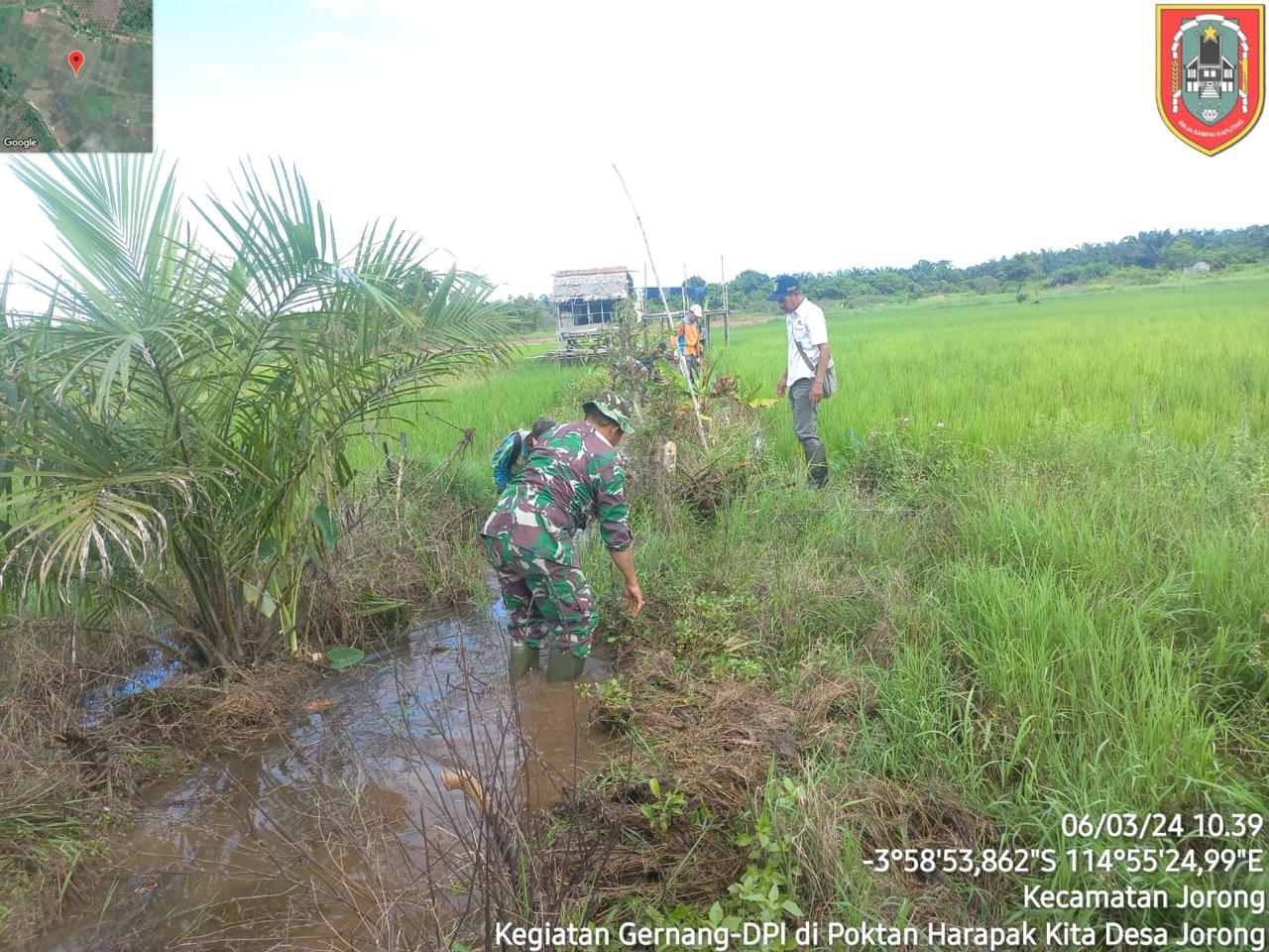 Karya Bakti Bersihkan Saluran Air, Personel Kodim 1009/Tanah Laut Gandeng Kelompok Tani Harapan Kita Desa Jorong
