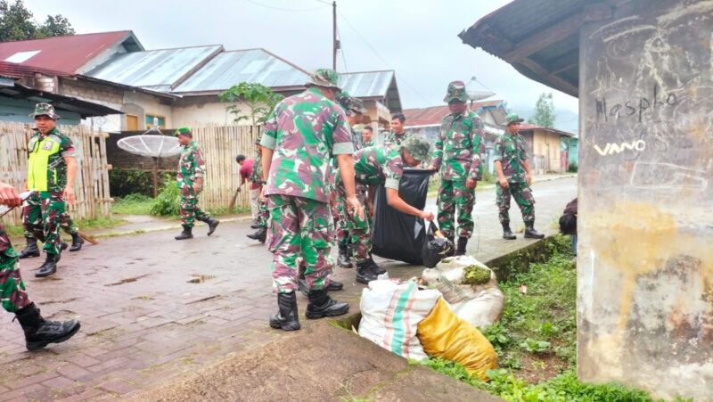 Danramil 1612-01/Ruteng dan Anggota Koramil Bersama Masyarakat Gendang Pitak Melaksanakan Kerja Bhakti 