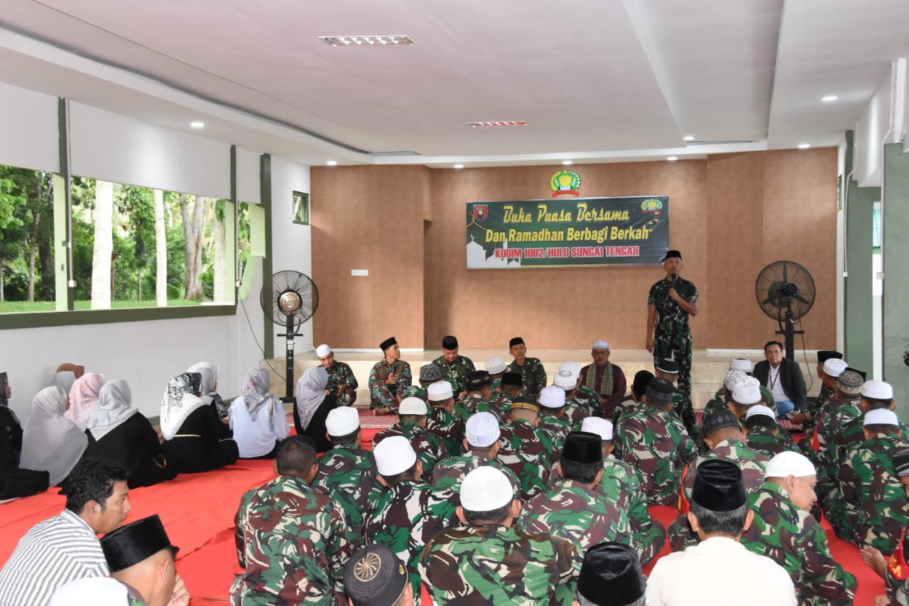 Kodim 1002/HST Gelar Buka Puasa Bersama dan Ramadhan Berbagi Berkah