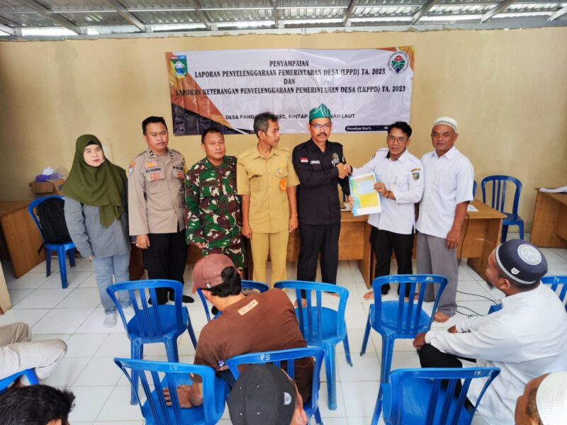 Personel Kodim 1009/Tanah Laut Hadiri Penyampaian Laporan Penyelenggaraan Pemerintah Desa Pandan Sari