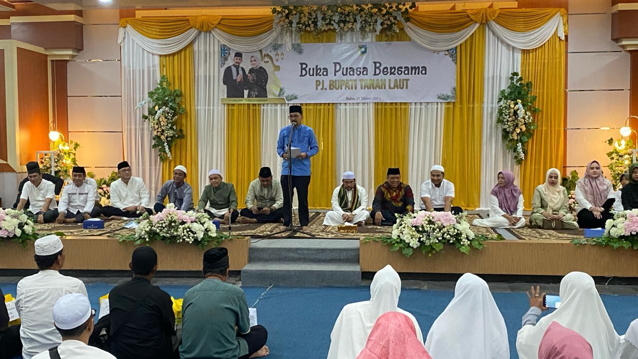 Dandim 1009/Tanah Laut Hadiri Buka Puasa Bersama PJ Bupati Tanah Laut