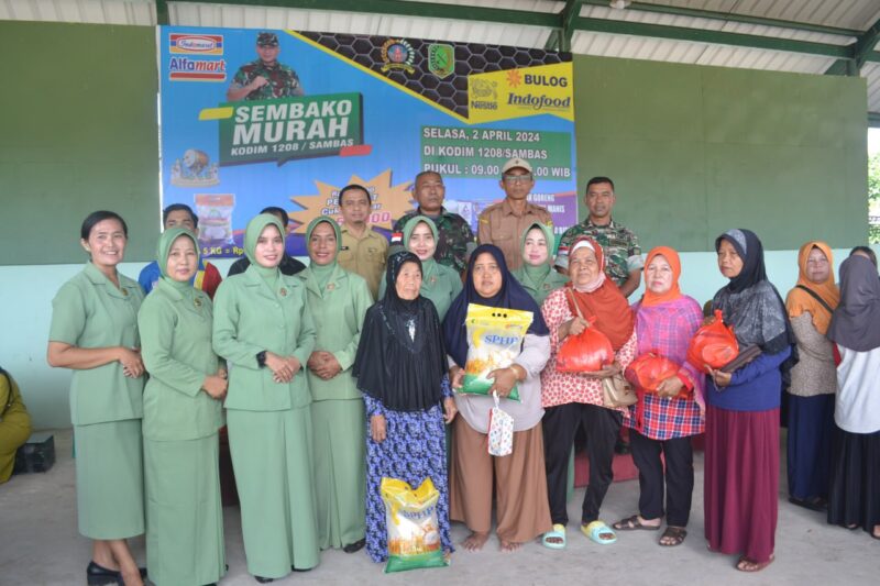 Di Tengah Harga Sembako Tinggi Jelang Hari Raya Idul Fitri, Kodim 1208/Sambas Gelar Bazar Murah Ramadhan