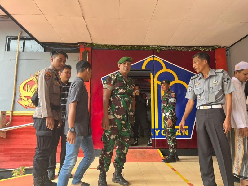 Amankan Pelaksanaan Jalanya Kunjungan Keluarga, Personel Kodim 1009/Tanah Laut Hadir Di Rutan Kelas II B Pelaihari