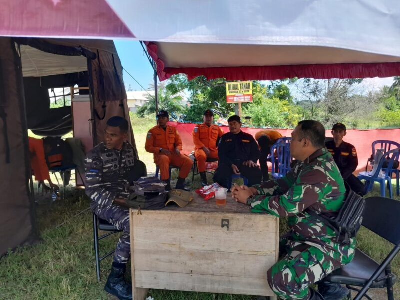 Amankan Saat Liburan Hari Raya Idul Fitri Personel Kodim 1009/Tanah Laut Hadir Di Tempat-Tempat Wisata