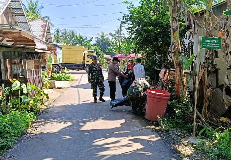 Jumat Bersih, Tiga Pilar Kelua Bersama-sama Bersihkan Lingkungan