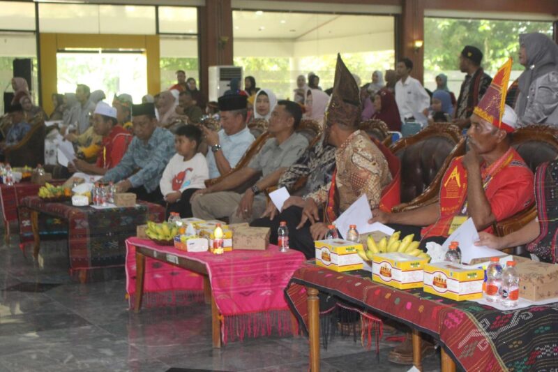 Personel Kodim 1009/Tanah Laut Hadiri Halal Bi Halal Ikatan Kekeluargaan Bona Bulu Kalimantan Selatan