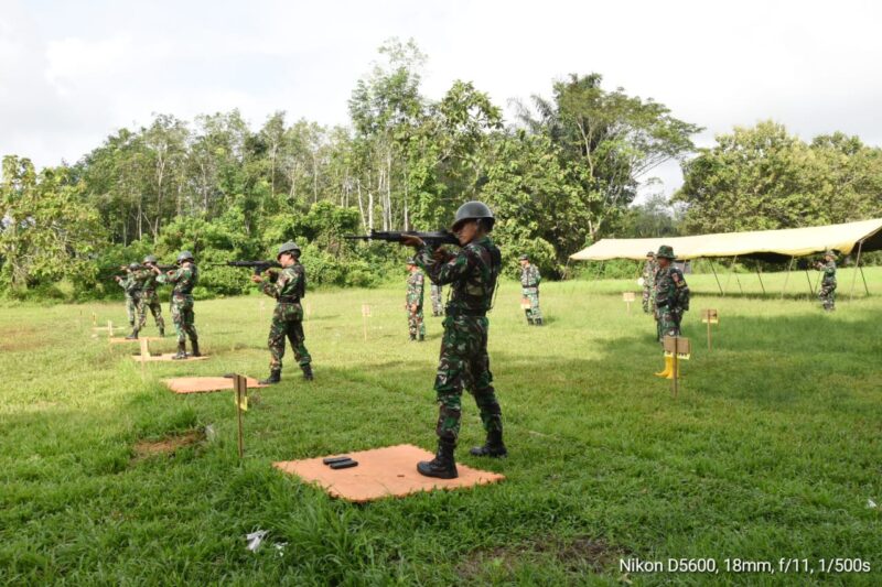 Pelihara Kemampuan Tempur Prajurit, Kodim 1002/HST Latihan Menembak Senjata Ringan