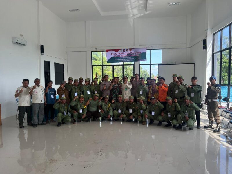 Sinergitas Personel Kodim 1009/Tanah Laut Dan Polres Tala Berikan Bimbingan Serta Pelatihan Linmas Se Kecamatan Takisung