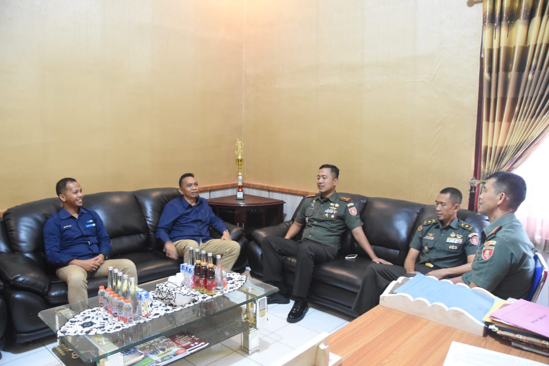 Pimpinan Wilayah Perum Bulog Kanwil Kalsel Bertemu Dandim 1002/HST Bahas Optimalisasi Serap Gabah Petani