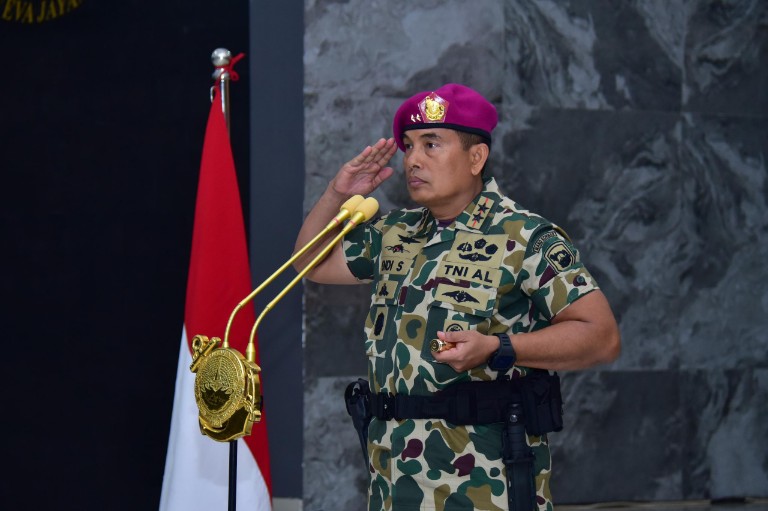 Upacara Serah Terima Jabatan Komandan Pangkalan Korps Marinir Sorong