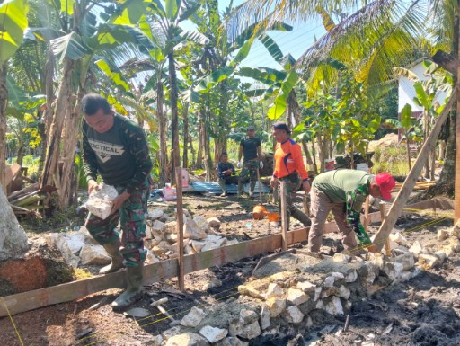 Kemanunggalan TNI-Rakyat: Rumah Kokoh untuk Ibu Kurba dari TMMD ke-124