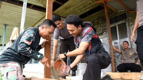 Indahnya Kebersamaan: TNI-Polri Bersatu Padu di TMMD HST