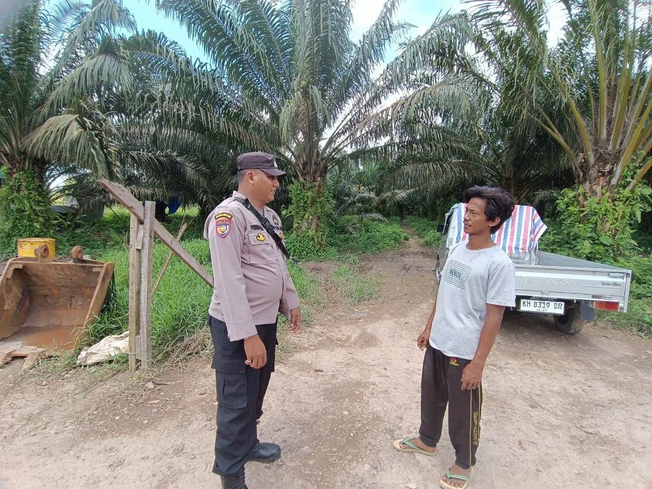 Bhabinkamtibmas Sambangi Warga sekaligus Sisipkan Pesan Kamtibmas