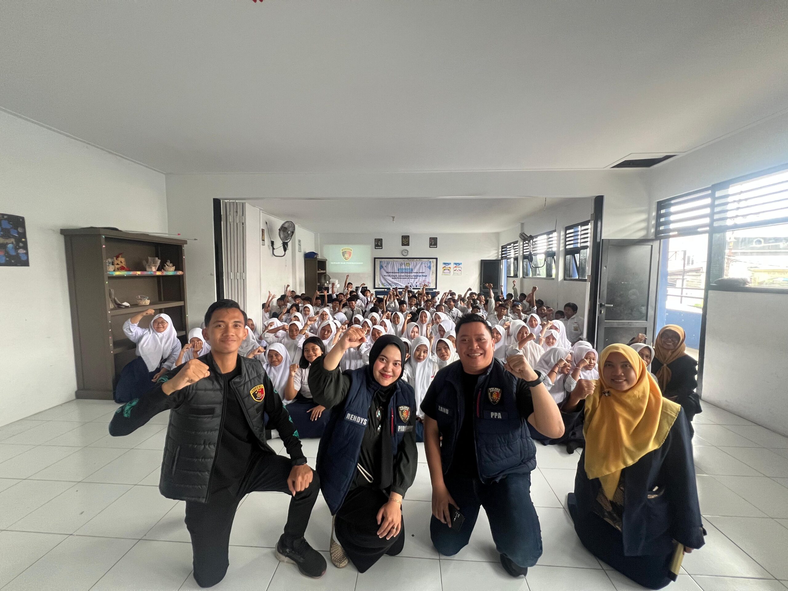 Polres Pelabuhan Tanjung Perak Gencar Sosialisasi, Bahaya Kenakalan Remaja di Sekolah