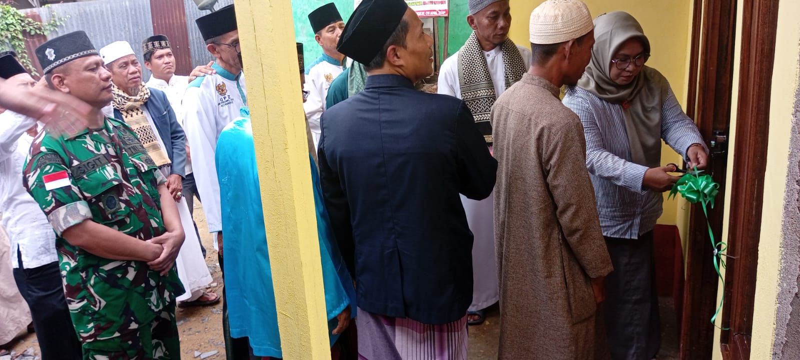 Danramil 05/Pemangkat Bersama Forkopimcam, Laksanakan Peresmian Bedah Rumah Dusun Beringin