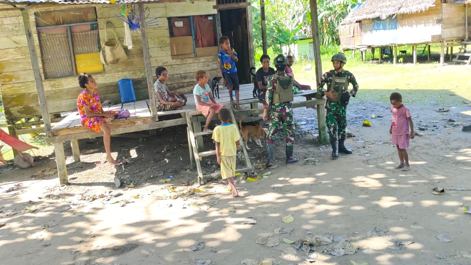 Pererat Komunikasi, Satgas Yonif 611/Awl Gelar Komunikasi Sosial Dengan Masyarakat Kampung Baru