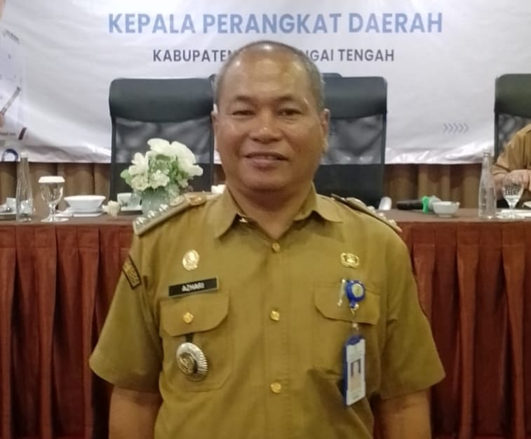 Camat Haruyan Apresiasi Program TMMD ke-124 Kodim 1002/HST Di Pengambau Hilir luar