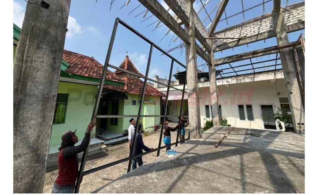 Sudah Realisasi Sesuai Aturan Dan Regulasi, Proyek Pendopo Balaidesa Petung Dapat Apresiasi Dari Warganya