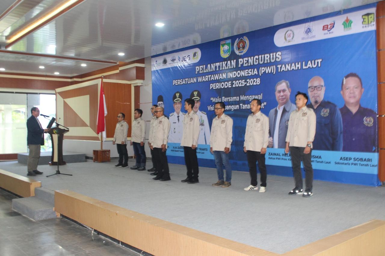 Dandim 1009/Tla Menghadiri Pelantikan Pengurus PWI Tanah Laut Periode 2025-2028