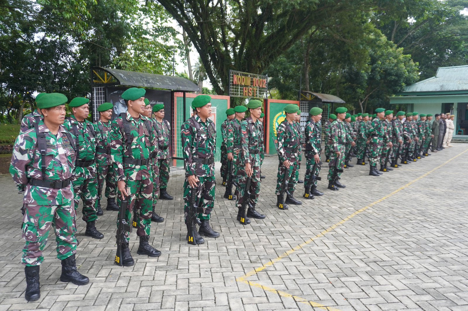 Upacara 17-an di Kodim 1002/HST, Dandim Sampaikan Arahan Pangdam XXII/TB