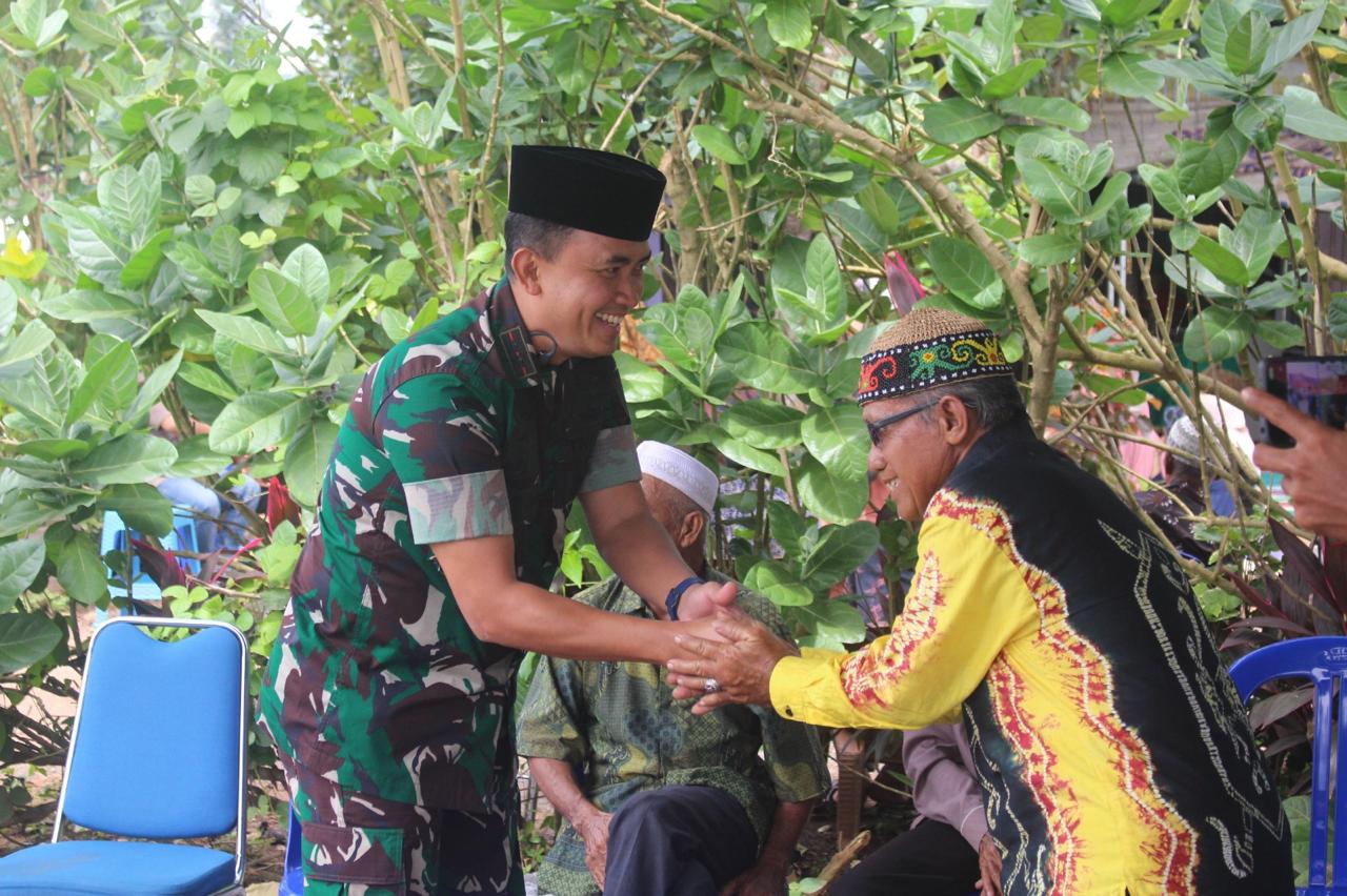 Bentuk Kepedulian Serta Ungkapan Belasungkawa Dandim 1099/Tla Melayat Kerumah Duka Tokoh Adat