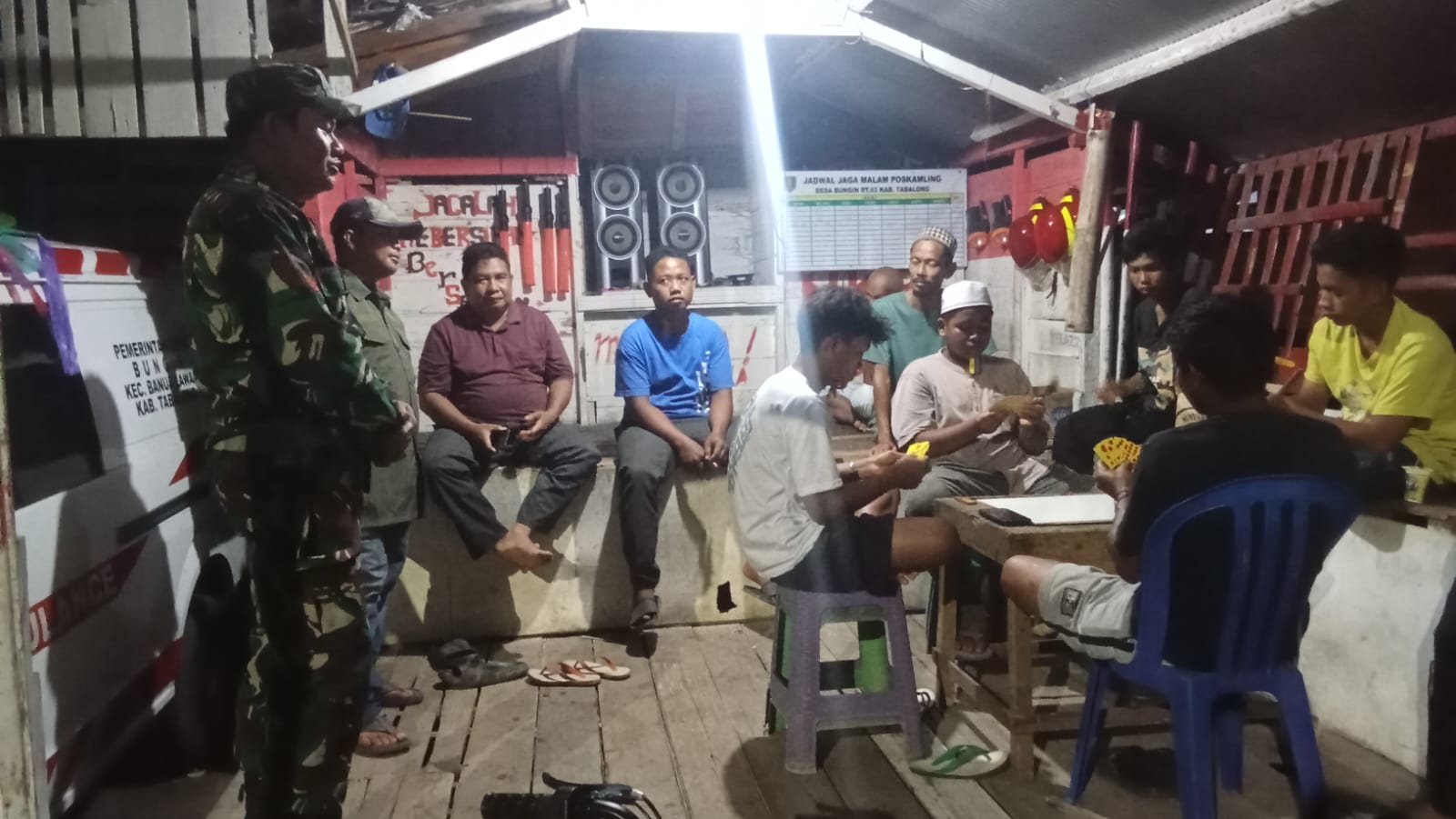 Kopka Marselius Dorong Warga Hidupkan Kembali Poskamling di Banua Lawas