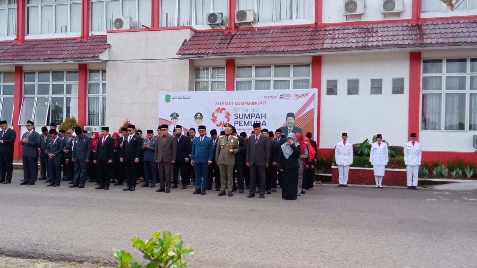 Dandim 1208/Sambas Hadiri Upacara Peringatan Hari Sumpah Pemuda ke-97 Tahun 2025