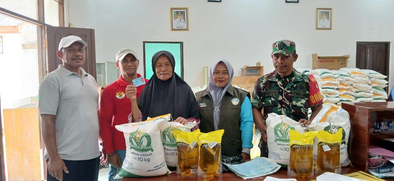 Bantu Kelancaran Kegiatan Babinsa Jajaran Kodim 1009/Tla Kawal Pendistribusian Bantuan Pangan