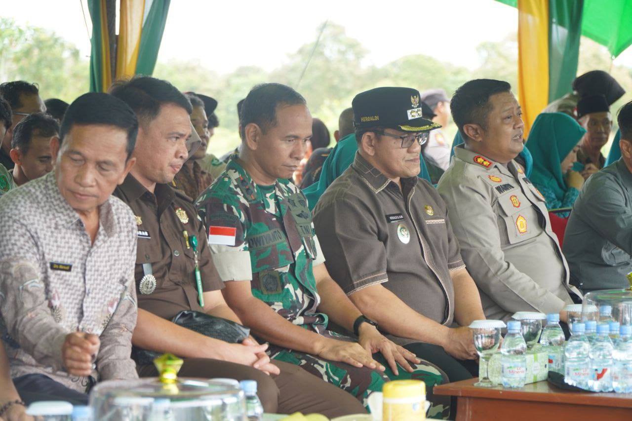 Dandim 1208/Sambas Hadiri Panen Jagung Kuartal I Bersama Kapolres dan Wakil Bupati Sambas Tahun 2026