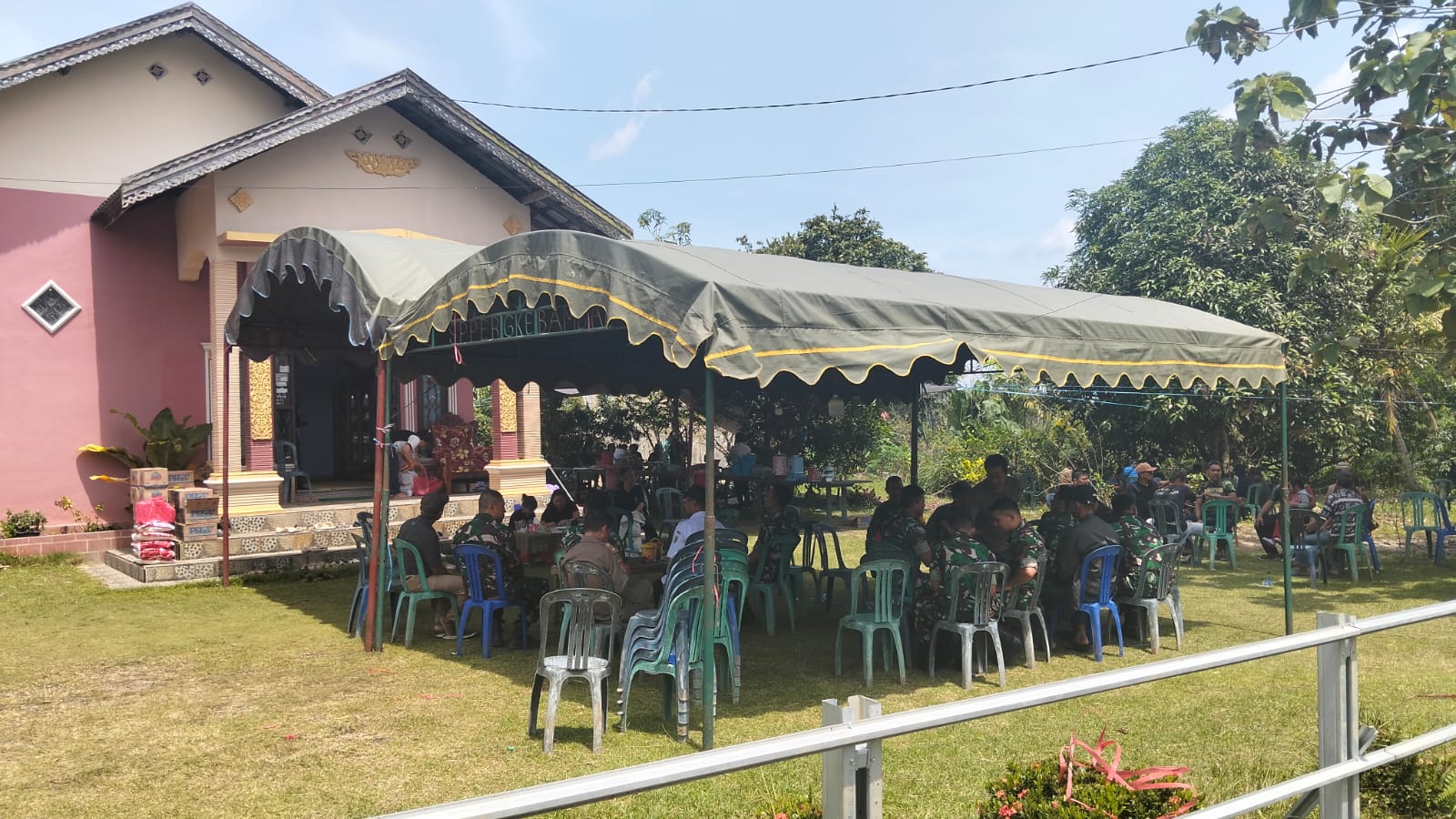 Dandim 1008/Tabalong Melayat ke Rumah Duka Anggota Koramil Banua Lawas–Pugaan