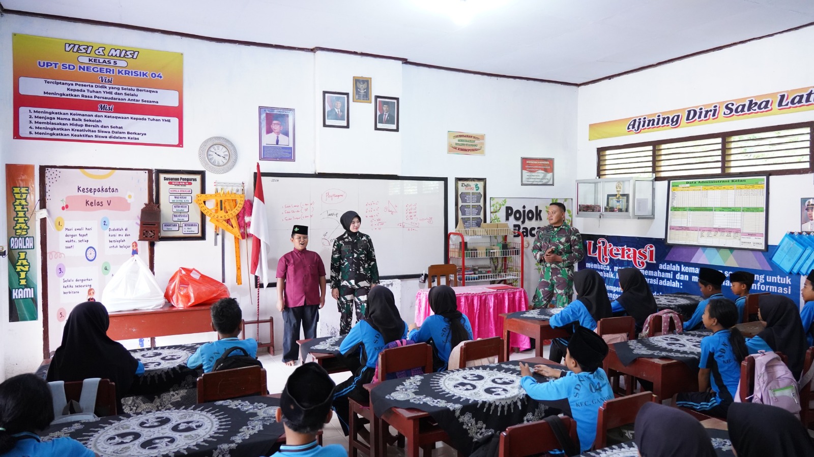 Sasar Program Non Fisik Satgas TMMD Berikan Wasbang Serta Tanamkan Kedisiplinan Di Sekolah Dasar