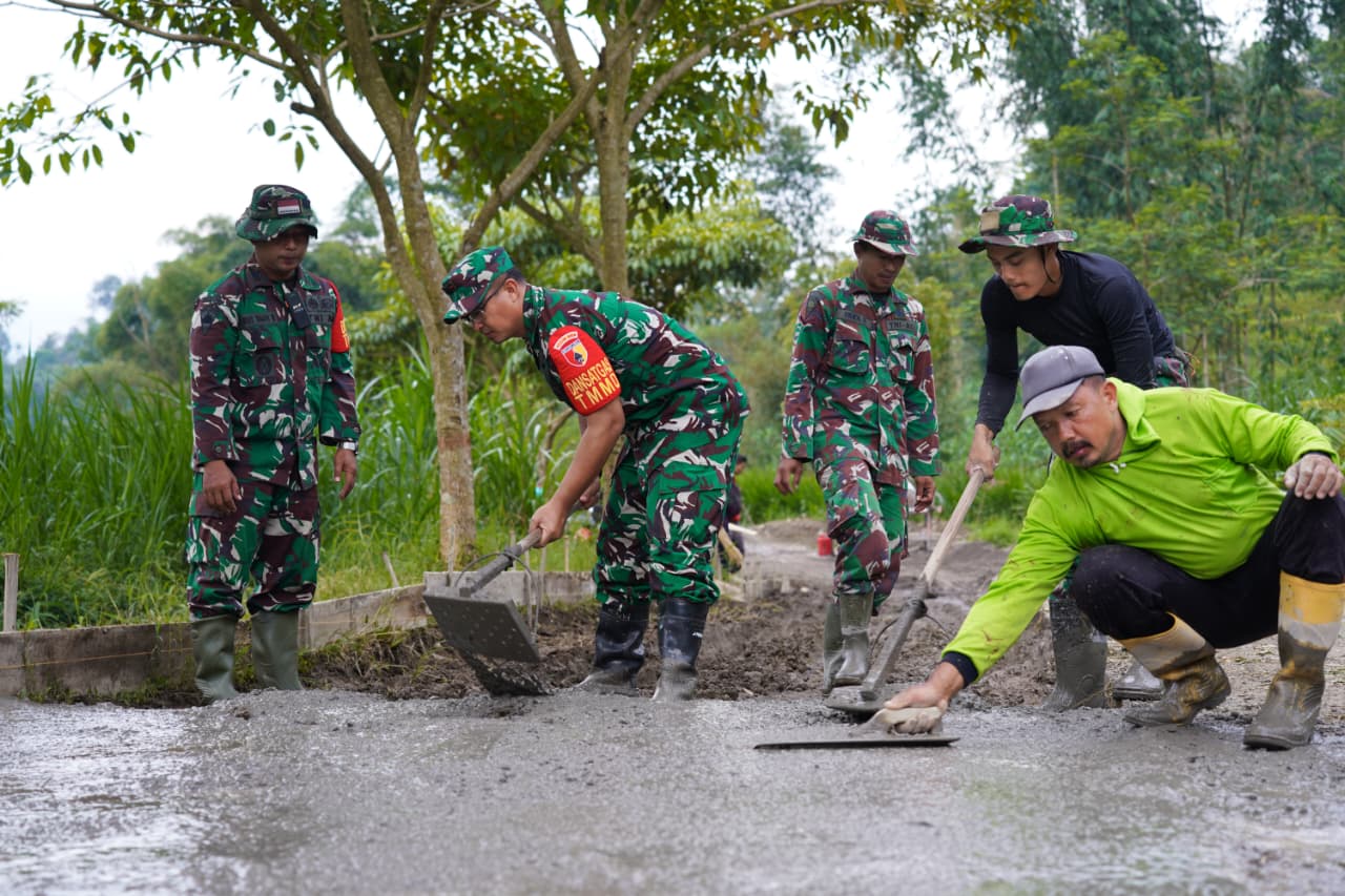 Dansatgas TMMD Ke 127 Pastikan Pembangunan Fisik Tepat Sasaran Di Gandusari
