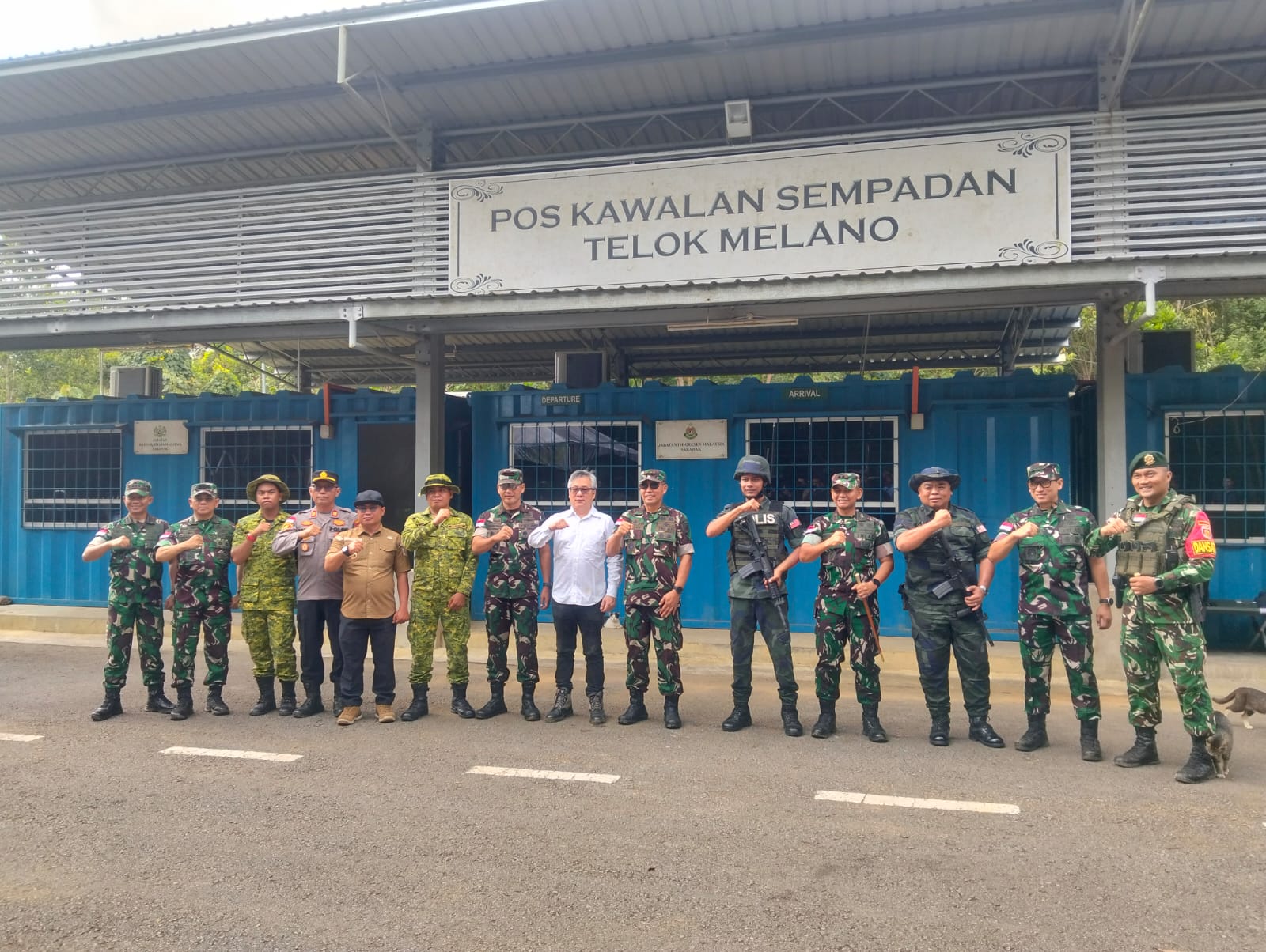 Pangdam XII/Tpr Kunjungi Pos Gabma Temajuk dan Telok Melano Pastikan Pengamanan Perbatasan