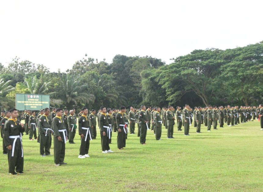 Prajurit Kodim 1002/HST dan Satuan Jajaran Ikuti Uji Kenaikan Sabuk PSM