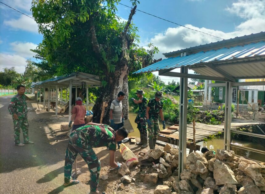 Percepat Infrastruktur Desa, Kodim 1002/HST Bangun Jembatan Garuda Bersama Warga