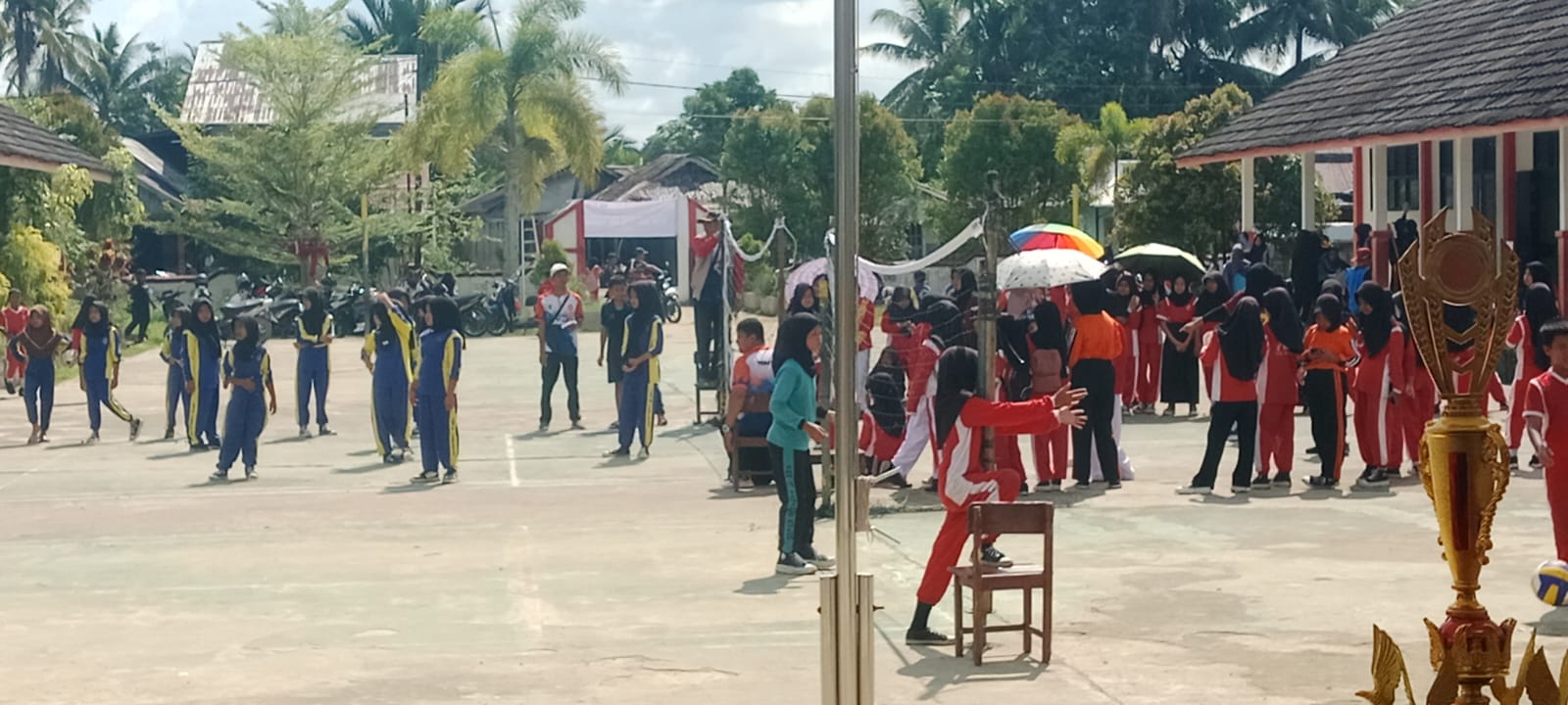 Babinsa Tekarang Hadiri Pembukaan O2SN Tingkat Sekolah Dasar