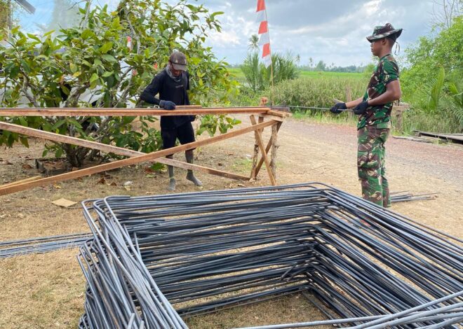 Personel Kodim 1009/Tla Mulai Rakit Besi Cakar Ayam Jembatan Garuda Di Desa Labuan Amas
