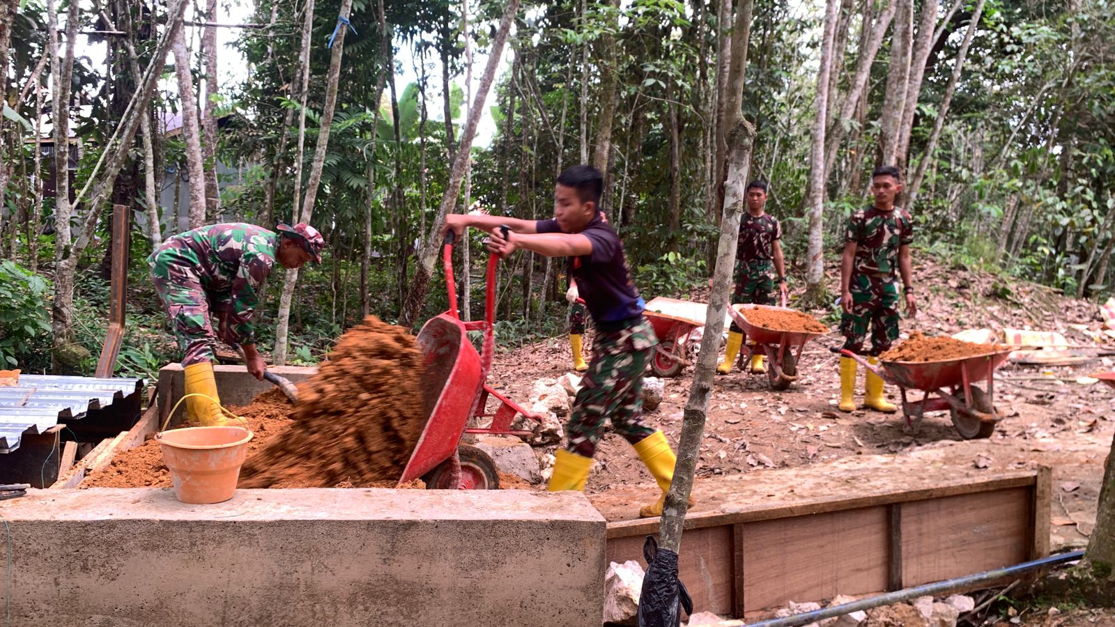 Demi Konstruksi Kuat, Pengerasan Pondasi Jembatan Garuda Terus Berlanjut