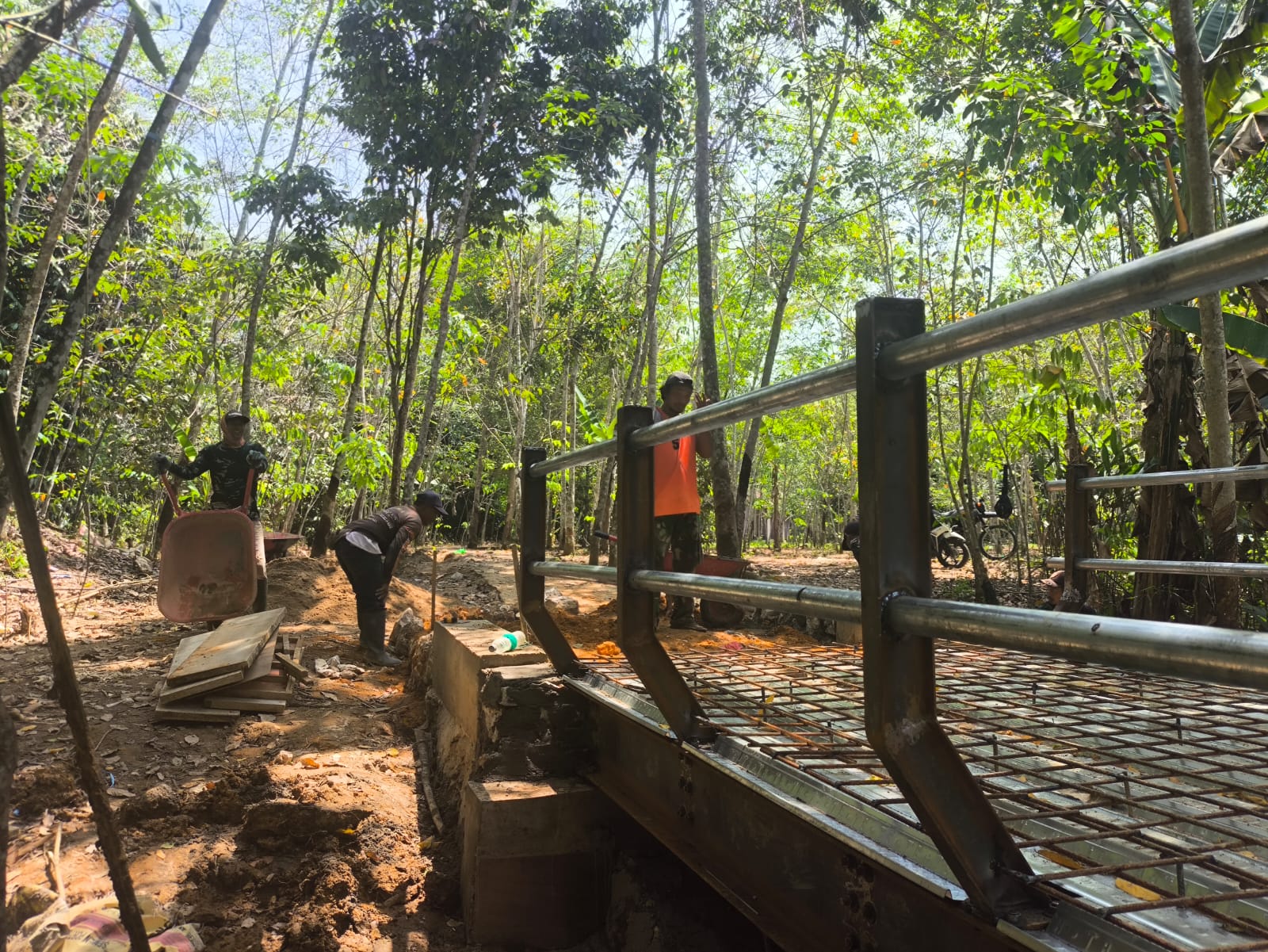 Akses Warga Segera Terbuka, Progres Jembatan Garuda Terus Meningkat