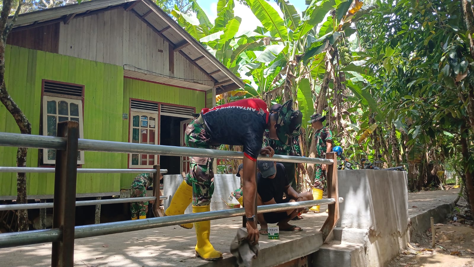 Semangat Gotong Royong, Jembatan Perintis Garuda Jadi Kebanggaan Warga Desa Mangkusip