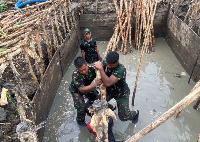 Pemasangan Cerucuk Angkur Box dan Menara Pilon Terus Dikebut, Personel Kodim 1009/Tanah Laut Pantang Kendur