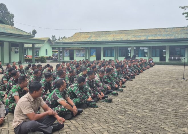 Pererat Komunikasi dengan Anggota, Dandim 1002/HST Gelar Jam Komandan